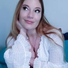 Aurora Snow (@missaurorasnow) • Instagram photos and videos