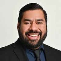 Arnoldo Serna's Instagram, Twitter & Facebook