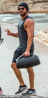 How Zac Efron Is Experiencing Australian Outback As He Films In A Town With A Population Of Sixteen Travel Readsector