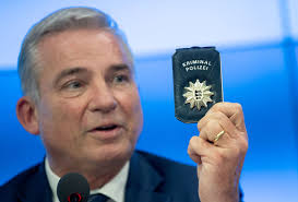 Strobl: Bürger sollen Corona-Verstöße melden