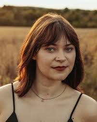 Erin Smoot's Instagram, Twitter & Facebook