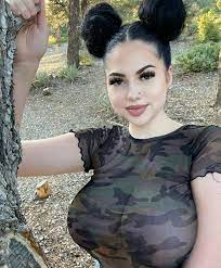 Epingle Sur Boooobs Covered