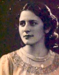 Texto de Ascléppios Francisco Irmã do meu avô. Eurice Barroso Pinheiro  Bastos. Nasceu na Santa Cruz da Uruburetama. A caçula. Viveu por 105 anos.  Com Clara Bastos 1-) Palavras de minha prima