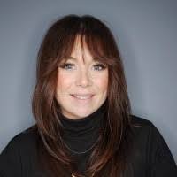 Kristin Ochoa's Instagram, Twitter & Facebook