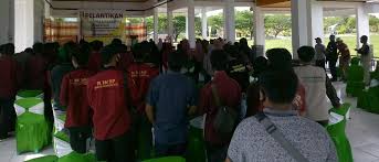 Gemilang sinar surya menyinari fajar harapan. Sangat Bersejarah Baru Kali Ini Pc Imm Luwu Utara Resmi Lantik Tiga Pimpinan Komisariat Pedulirakyat Co Id