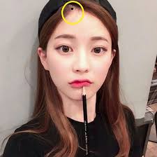 4 nốt ruồi ẩn náu trên khuôn mặt chứa đựng bí mật tài lộc, dự đoán hậu vận  an nhàn, được quý nhân phù trợ cả đời