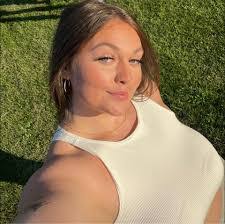 Amber Brimer's Instagram, Twitter & Facebook