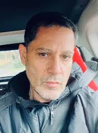 60 single 5'9 no children I lift weights most days enjoy tennis, swimming  yoga and motorcycling,My photo is a few weeks old live in London