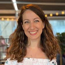 Last week marked the end of my RONA adventure. For almost 6 years, I had  the chance to think, build and live internal communications for this great  company. I leave with a