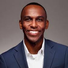 Tariq Smith's Instagram, Twitter & Facebook