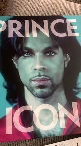 Send me a direct message if you have a Christmas gift for me and my  son🎁🎈❤️