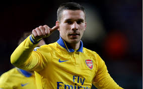 Podolski ile ilgili bu düşüncenin kirli olduğunu, bu kafaların artık bu kirlilikte. Image Lukas Podolski Poses With Wife For Valentine S Day Photo Caughtoffside