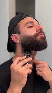 Quick Beard Trim and Grooming Tips for Men