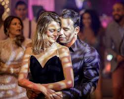In the series, based on the israeli series created by assi azar for keshet broadcasting, daniel garcia (victor rasuk) is working in the family bakery and doing everything that his loving cuban parents and siblings expect him to do. The Baker And The Beauty Tv Series 2020 Imdb
