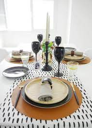 Father S Day Masculine Tablescape Ideas Ideas For A Chic Modern But Manly Table Setting In Black Whit Masculine Dining Table Tablescapes White Dinner Table