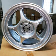 Sport rim rotiform ini sudah mula diperkenalkan dengan lebih meluas di malaysia bagi trend rim mangkuk sebagai pilihan lebih kemas dan kurang sport rim besi standard atau rim kompang dalam bahasa kampungnya merupakan rim yang paling tidak disukai oleh pengguna kereta namun tahukah. Rim Ce28 15 Inci Excellence Car Alloy Wheel Rims 15 16 17inch Ce28