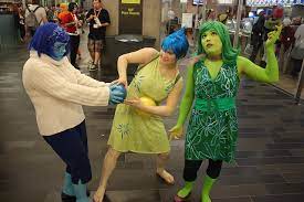 Are you looking for cute halloween costumes for women that will make you the center of attention at your next halloween party? 5 On Trend Costumes Ideas For Halloween 2015 London Drugs Blog