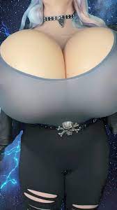 Giantess tits