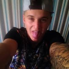 Pezz (@pezza_miller)