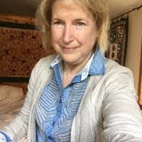 Roxanne Dodge's Instagram, Twitter & Facebook