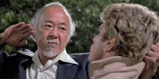 Johnny, "Sen iyisin LaRusso" ve Miyagi'nin onu kurtarmasına rağmen neden  hala Daniel'dan hoşlanmıyordu? : r/cobrakai