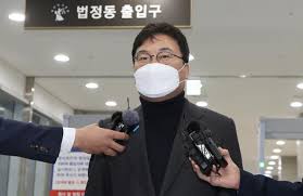 16일 구조조정업계에 따르면 성정은 이날 서울회생법원으로부터 이스타항공 인수에 대해 우선매수권을 행사할지 묻는 공문을 받았다. ì´ìŠ¤íƒ€í•­ê³µ íš¡ë ¹ ì´ìƒì§ ì²´í¬ì•ˆ ë‚´ì¼ í'œê²° æŽ ê²€ì°° íƒ„ì•• ìì†Œ