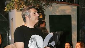 Η βίκυ βολιώτη για το αιμάτωμα από το χαστούκι του άλκη κούρκουλου στο λόγω τιμής. Alkhs Koyrkoylos Pagenews Gr