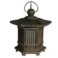 Larger Japanese Wood Lantern 1stdibs Com Wooden Lanterns Japanese Garden Lanterns Japanese Lantern