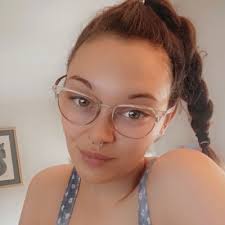 Madison (@madisonbabeman)