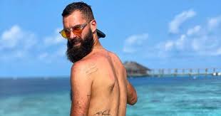 Les surnoms de merde dont il a hérité grâce à sa chérie julie entre benoît paire et julie bertin, c'est une affaire qui roule. Thanks To Preparation In The Maldives Benoit Paire Wins Opening Match In Madrid Tennisnet Com
