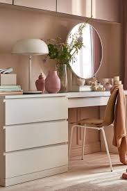 Inspiration Fur Ein Schlafzimmer In Braun Rosa In 2020 Ikea Zimmer Zimmer Einrichten Tumblr Zimmer Einrichtung