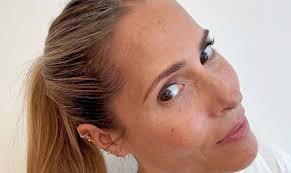 Facialiste Happy face by Julie : institut de beauté à Paris 7ème