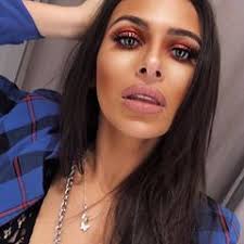 Makeup Revolution X Imogenation Highlight To The Moon Palette Huns Do You Reckon I Passed Or Failed My 24 Hour Challenge It Gets A Little Crazyyy See You At 7pm Tonight Eyesha Baked Blush Eyeshadow Palette Beauty Bay