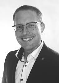 Daniel Callies's Instagram, Twitter & Facebook