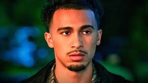 Angel Von's Instagram, Twitter & Facebook