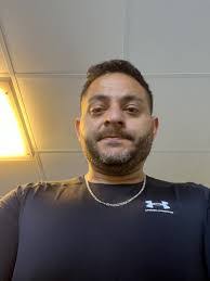 Mandy Bax's Instagram, Twitter & Facebook