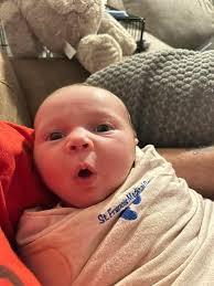 Good evening, please edit this photo so that she is laughing. Xxx