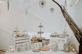 Eine moderne interpretaion einer vintagehochzeit auf dem hohen darsberg. Hoher Darsberg Hochzeitslocation In Heidelberg Viola Peter