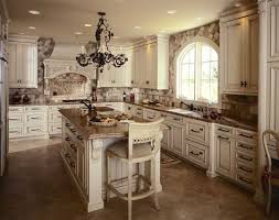 Base the room around natural wood cabinets or granite countertops because tuscan kitchens are meant to be cooked in. 15 Best Tuscan Kitchen Colors For Your Home Interior Decorating Colors Antique White Kitchen Tuscany Kitchen Tuscan Kitchen Colors