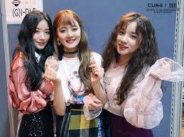 Madewell pink shuhua soojin minnie gidle mamamo soyeon yuqi black miyeon das eindrucksvollste und stilvollste poster für innendekoration, . I Dle Minnie Yuqi Shuhua Uploaded By Lost