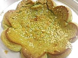Aku juga sedikit tahu kok jalur perjalanan ke garut. nia mencobakembali menenangkn suaminya. Kuih Akok Kelantan