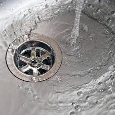Abfluss Stinkt Das Kannst Du Dagegen Tun Verstopfte Abflusse Abfluss Stinkender Abfluss