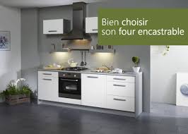 En effet ce four neff b57cr22no inox a tout pour vous satisfaire !il dispose de 1 2 modes de cuisson dont la chaleur tournante pour une cuisson homogène et permet de cuisiner sur plusieurs niveaux sans mélanges d'odeurs et de saveurs. Four Encastrable Neff Porte Escamotable B55cr25no Darty