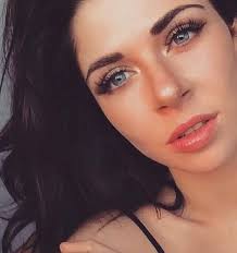 Killed in sex game gone wrong': How British globetrotter's life spiralled  out of control after mother's tragic death