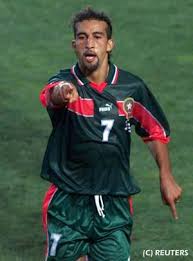 • المنتخب المغربي أول منتخب إفريقي يتأهل للدور الثمن نهائي في منافسات كأس العالم وكان ذلك سنة 1986 بالمكسيك. Ø§Ù„Ù…Ù†ØªØ®Ø¨ Ø§Ù„Ù…ØºØ±Ø¨ÙŠ Selection Du Maroc 1998 Photos Facebook