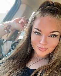 Cecily Chapman's Instagram, Twitter & Facebook