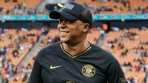 Lucas Radebe is suitable to run Safa, Doctor Khumalo is too much into  Kaizer Chiefs & will be biased! If it wasn't for age, Jomo Sono is better'  - Fans | Goal.com