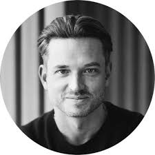 A nice example of a Mixed Reality Portal. When 360 degree, non-HMD Virtual  Reality invades your Neuro-Cognitive Reality... taking you to the top of  the Eiffel Tower while you're standing in the… |