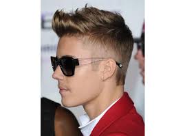Die tatsache, dass die jungs so anspruchsvoll auf eigenes hair style sind, macht die. Frisuren Fur Jungs 2014 Mannlich Wild Und Bild 11 Von 28