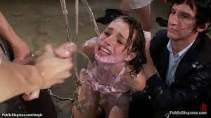 Babe smeared with food in public bdsm - XVIDEOS.COM